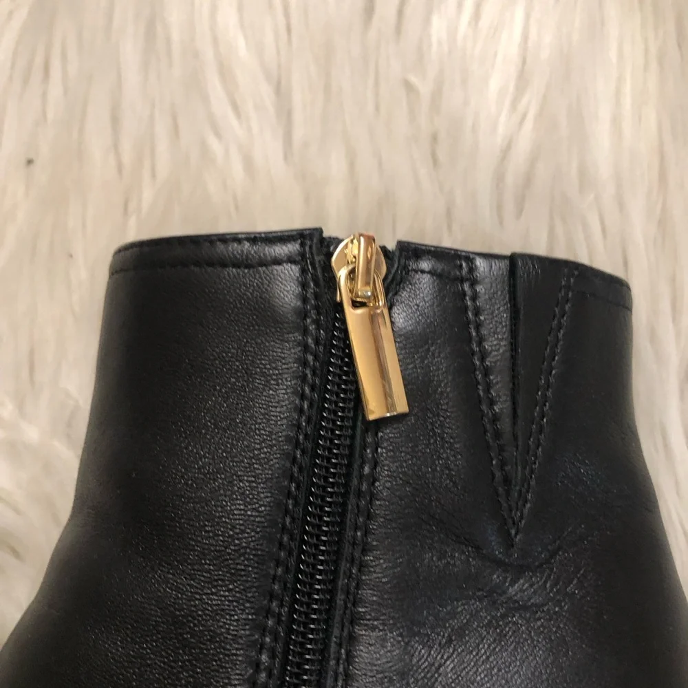 White House Black Market Gold Chain Heel Black Leather Bootie Ankle Boots 8.5